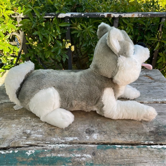 Plush grey & white dog - Picture 2 of 8